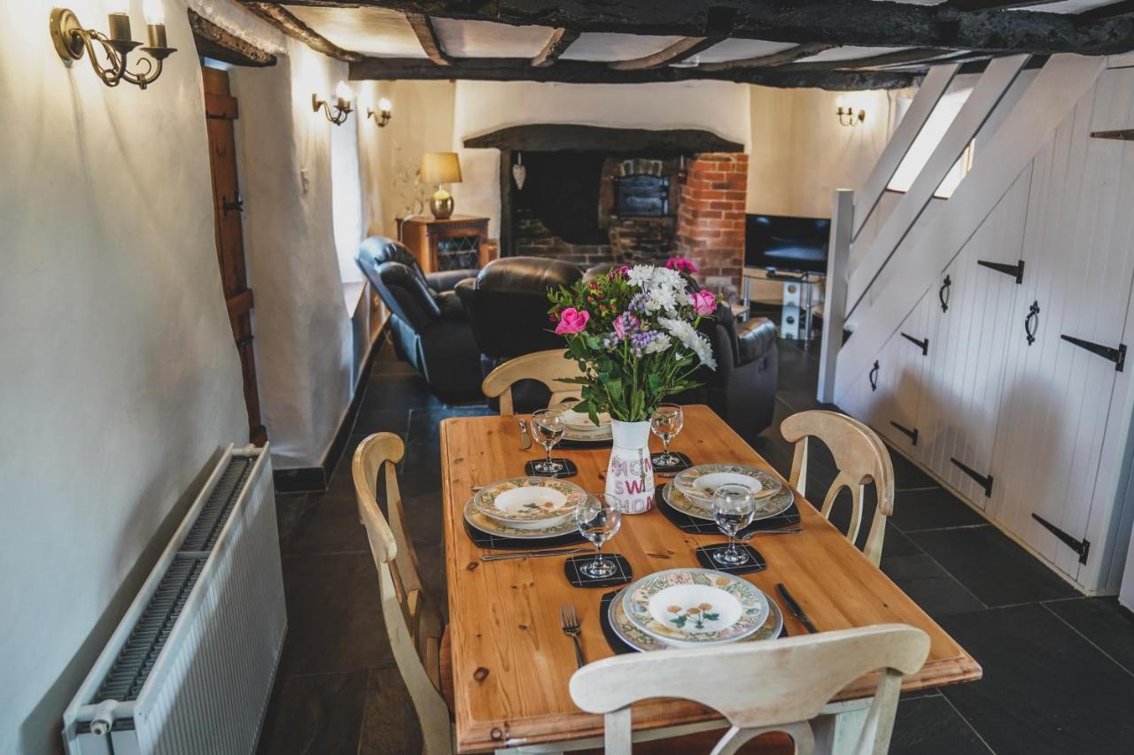 'The Cottage' オークハンプトン エクステリア 写真