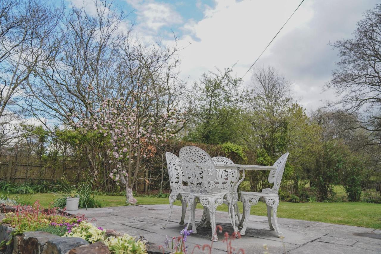 'The Cottage' オークハンプトン エクステリア 写真